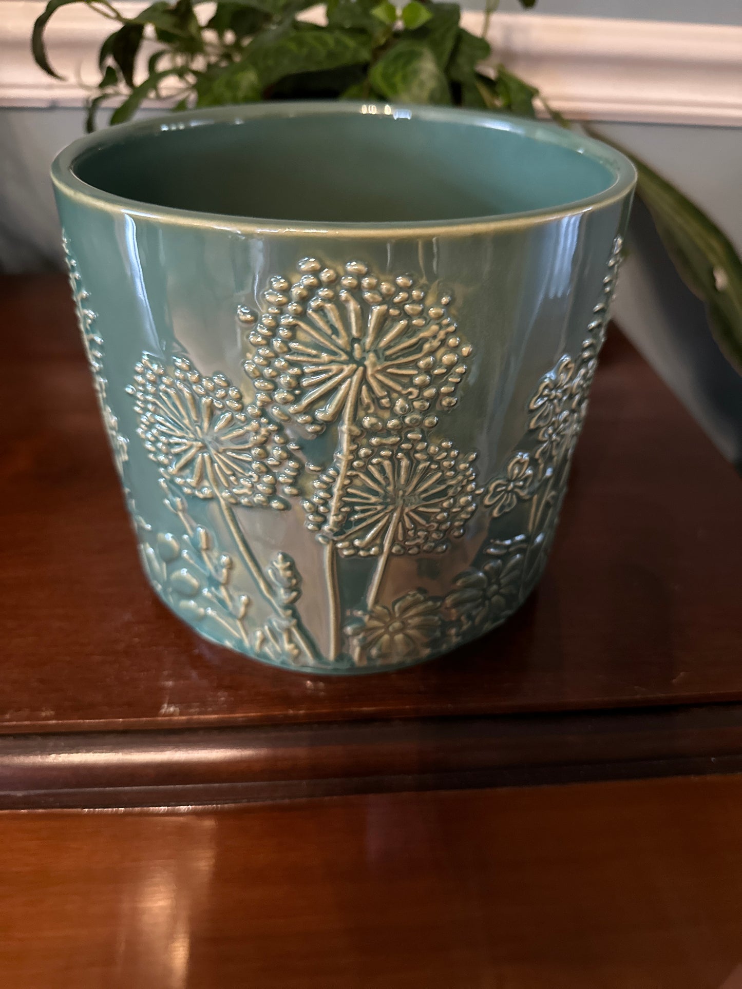7" green dandelion planter