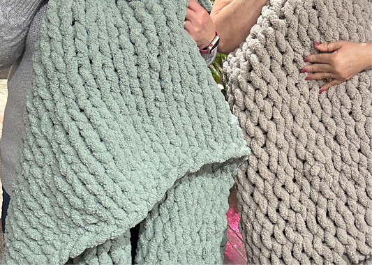 Chunky Hand knit blankets 3/8/25