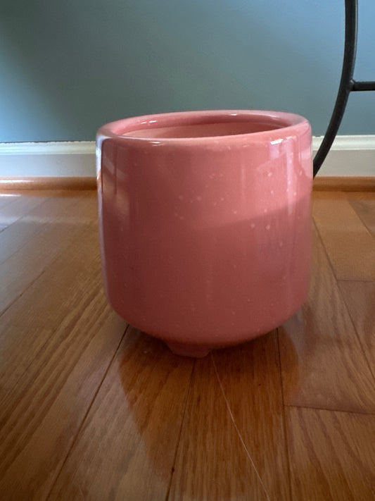 6” ceramic pink footed planter