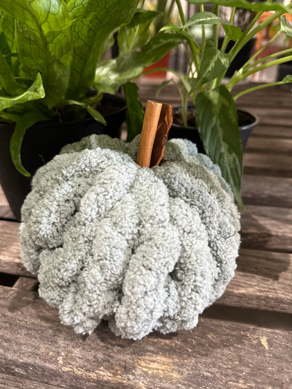 Fluffy Crochets mini pumpkins