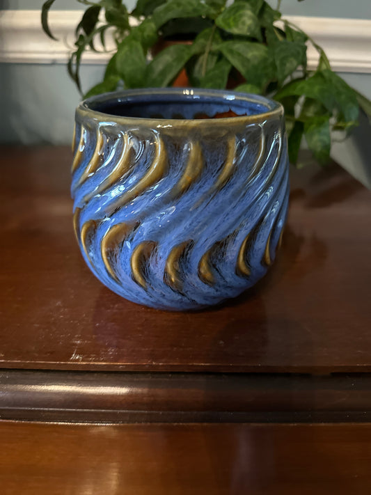 4" blue & tan swirl planter